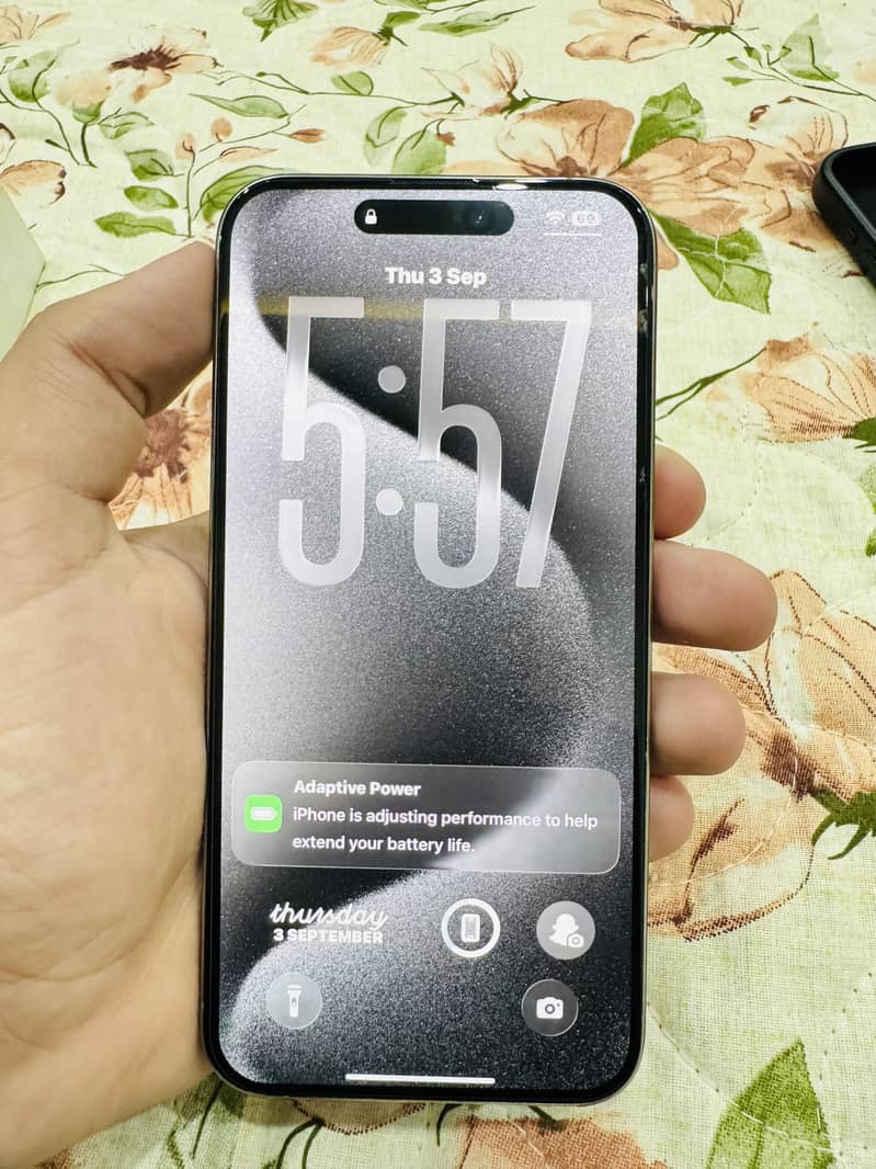 Apple iPhone 15 Pro Max 9