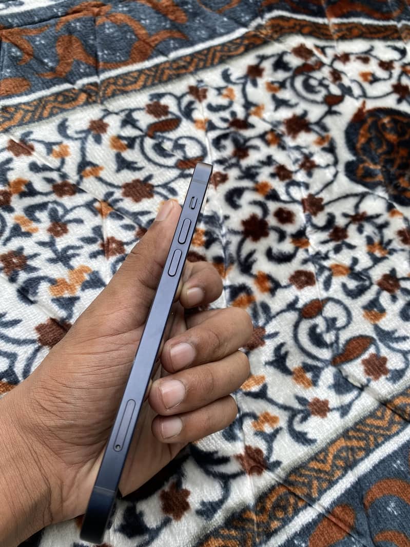 Iphone 12 jv 3
