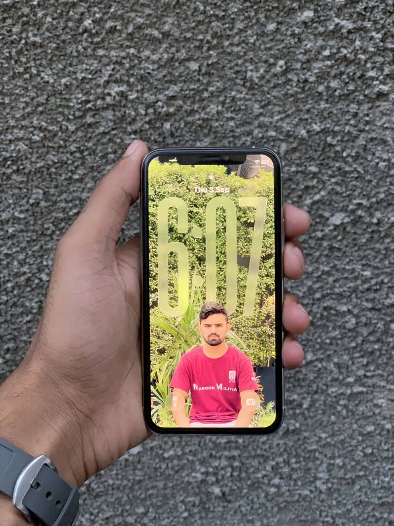 Apple iPhone 11 Pro 1