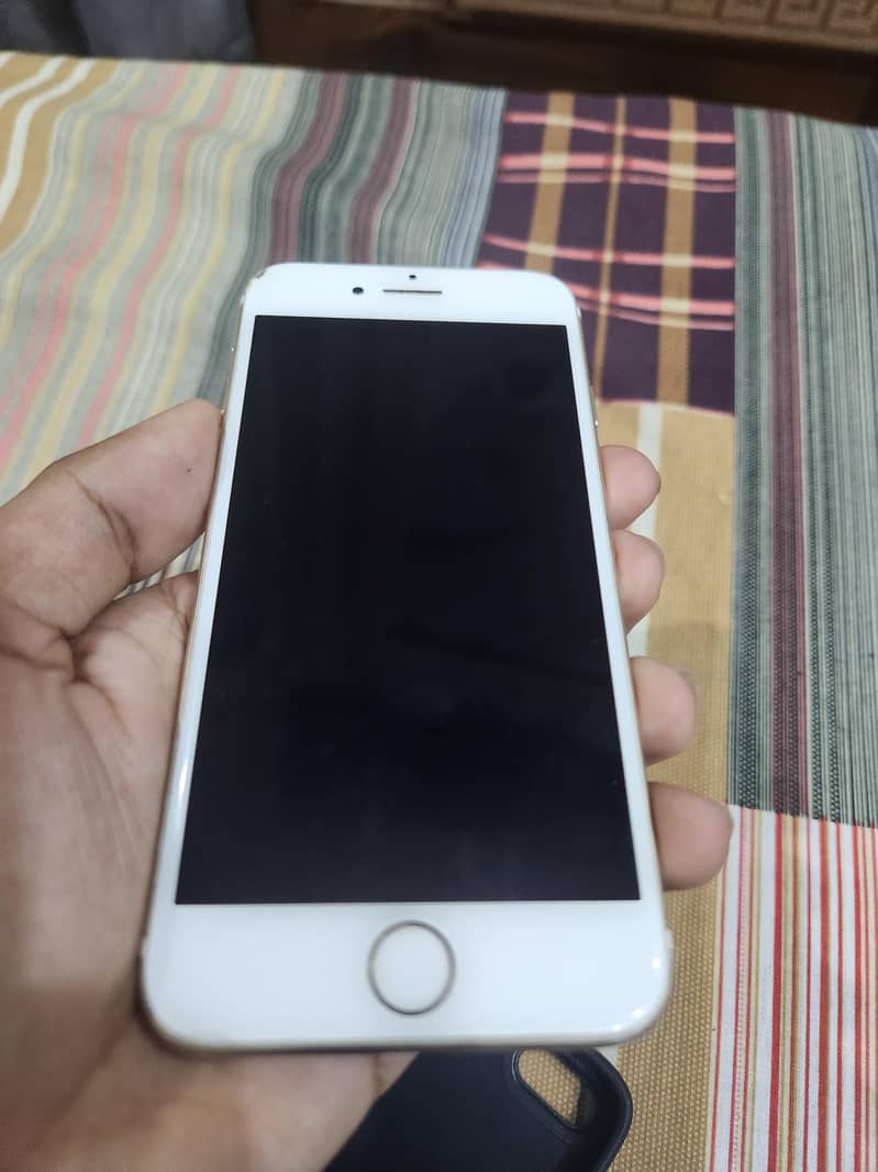 Apple iPhone 7 1