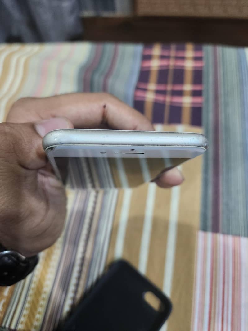 Apple iPhone 7 6