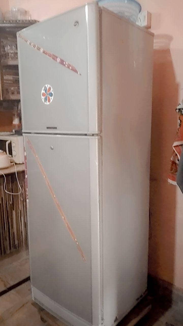 refrigerator 5