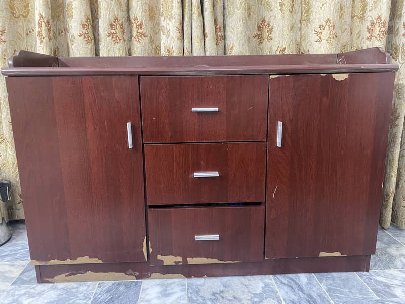 Brown dressing table 0