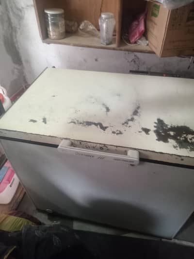 Deep freezer for sale dowlance urgent 0.3. 0.6. 4.1. 1.8. 5.2. 1
