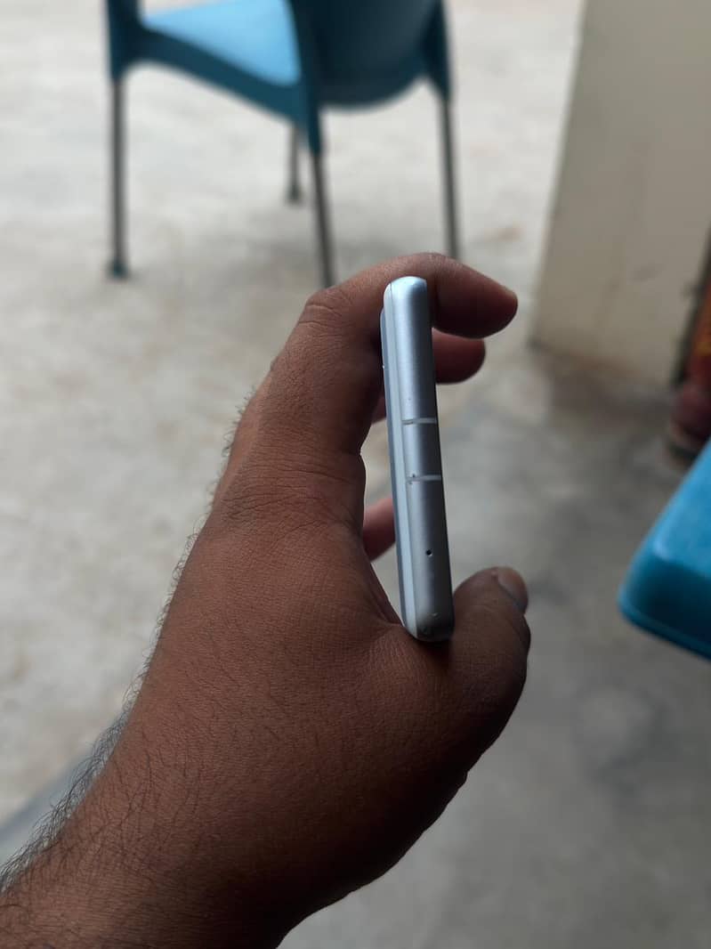 Google Pixel 7a 4