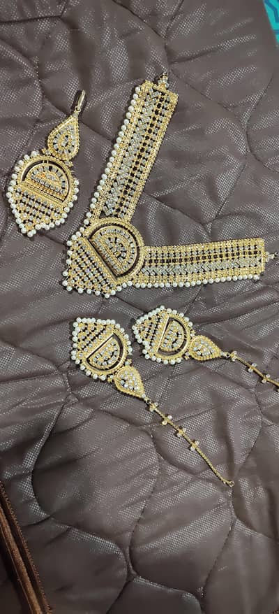 Heavy Bridal Jewelry Set For Sale