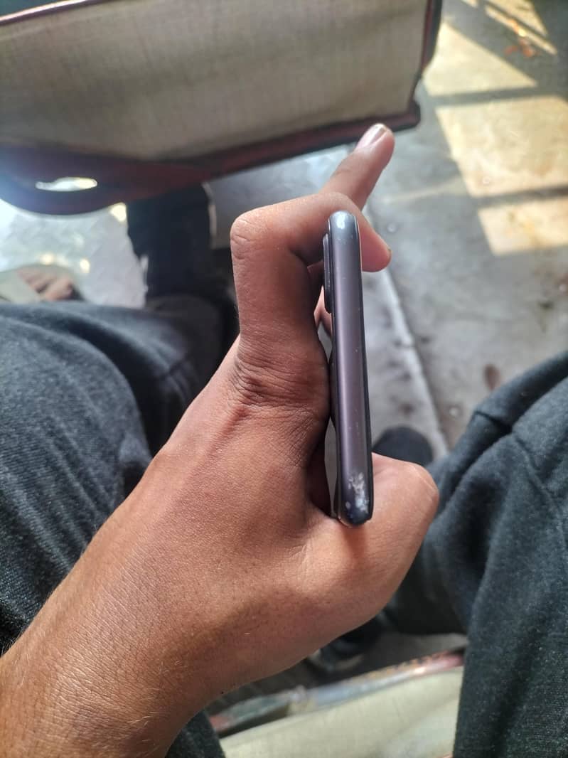 Apple iPhone 8 Plus 5