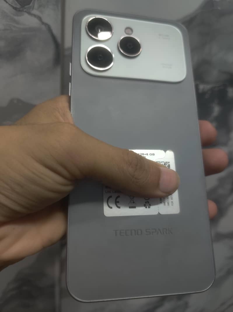 Tecno spark 40 3