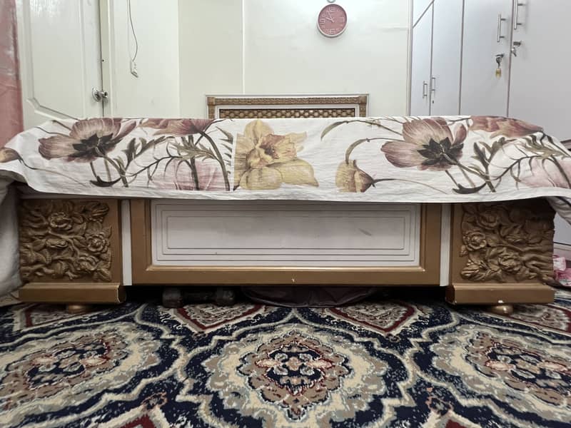 Queen Bed 1