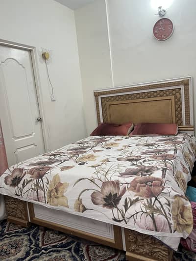 Queen Bed