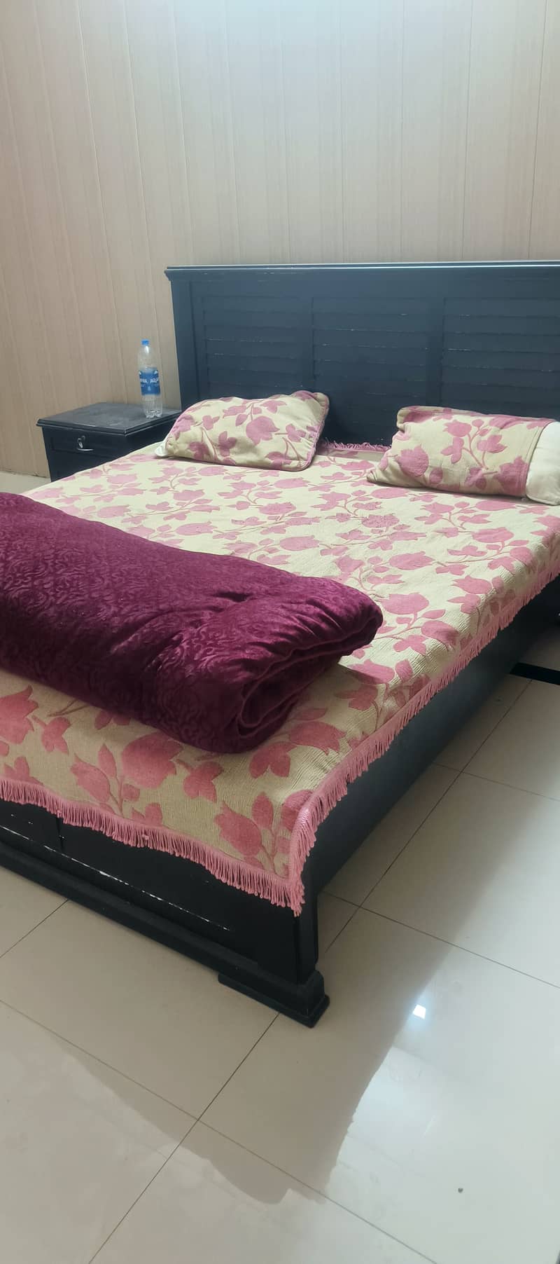 Used bed with side table 0