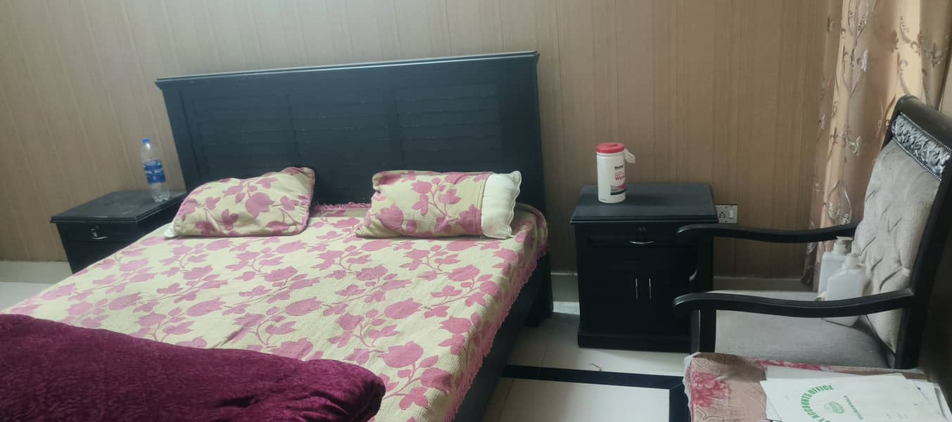 Used bed with side table 1