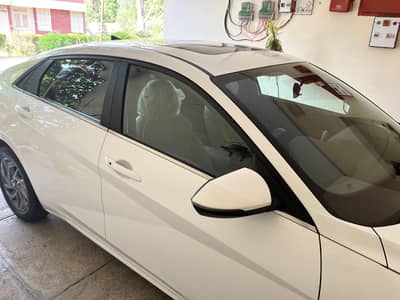 Hyundai Elantra 2025