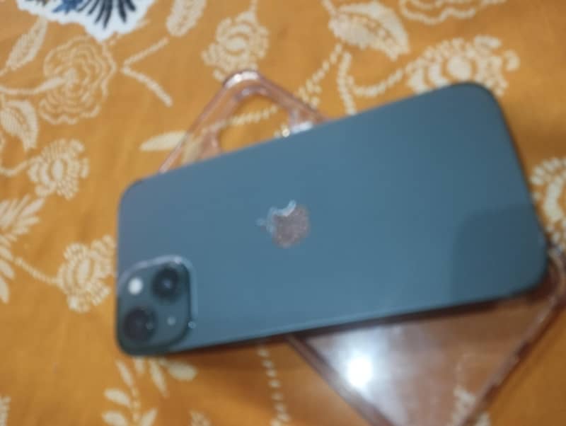 Apple iPhone 13 2