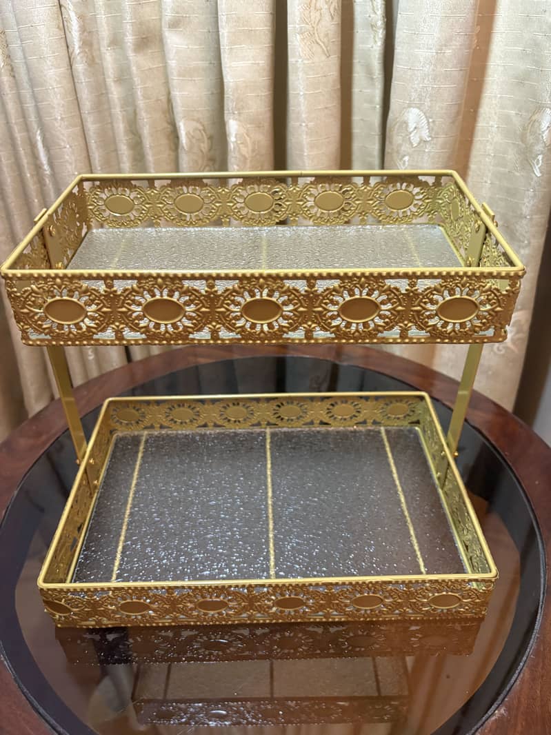 Double vanity tray 4