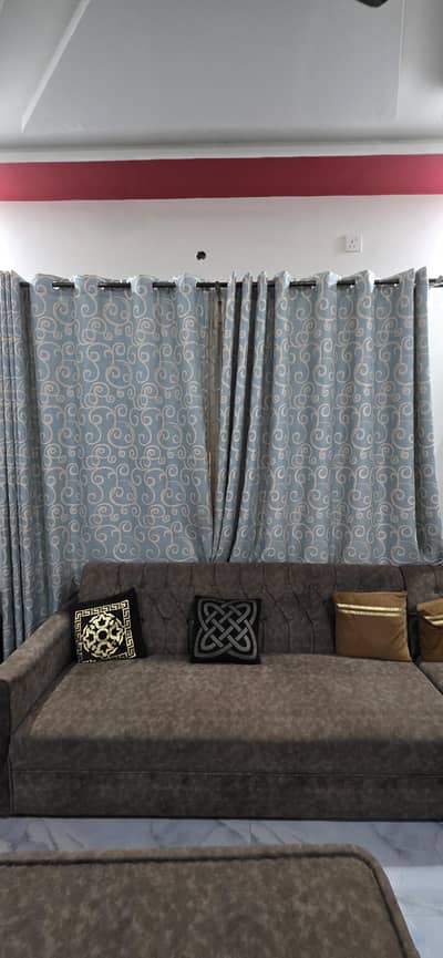 5 pairs of Curtain for Sale.