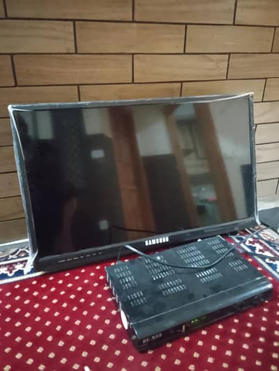 20" tv with receiver and dish antina