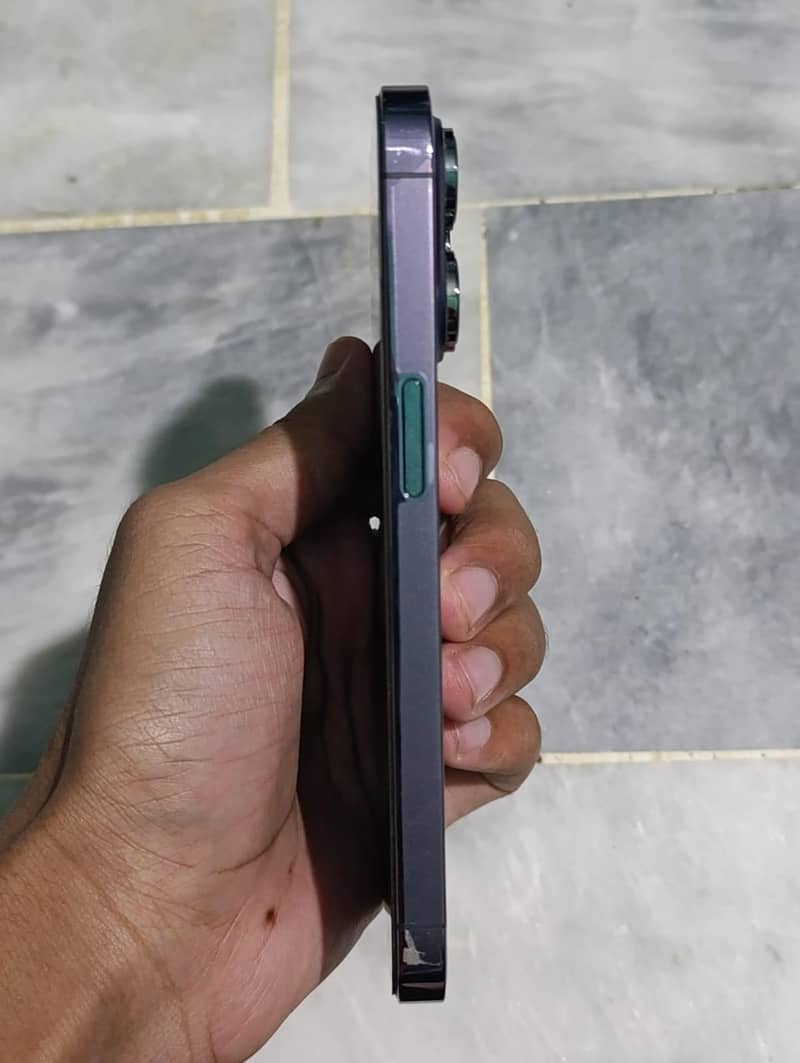 Apple iPhone 14 Pro 2
