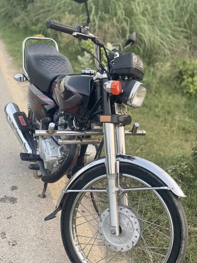 HONDA 125 totally  original bike engine seal