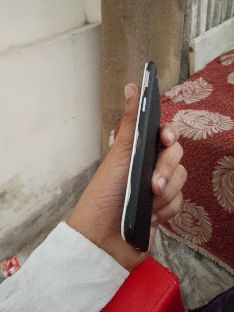 OPPO A57 0