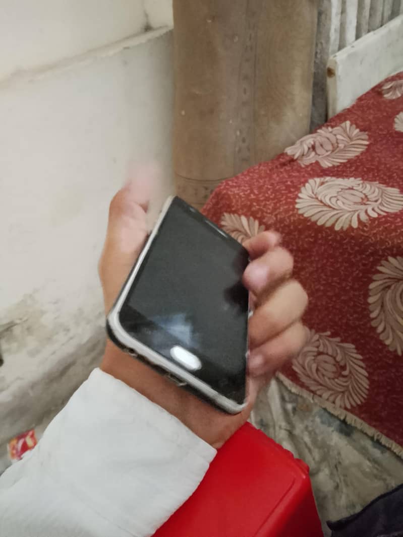 OPPO A57 5