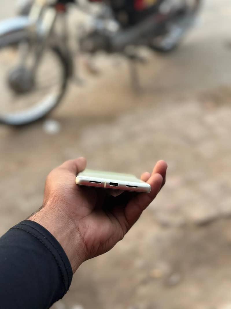 Google Pixel 7 3