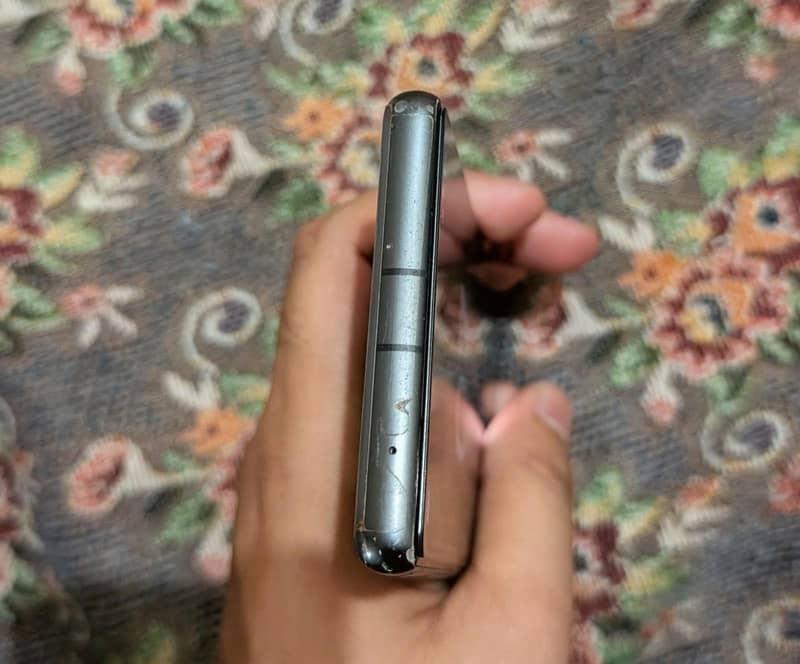 Google Pixel 7a 5