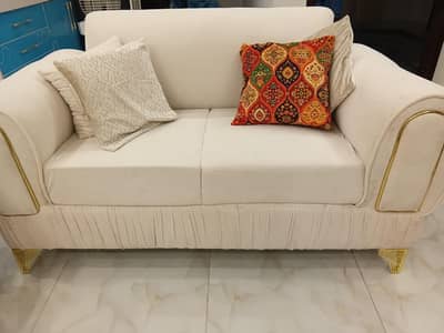 Beautiful White & Gold Sofa Set – Unused / Excellent Condition