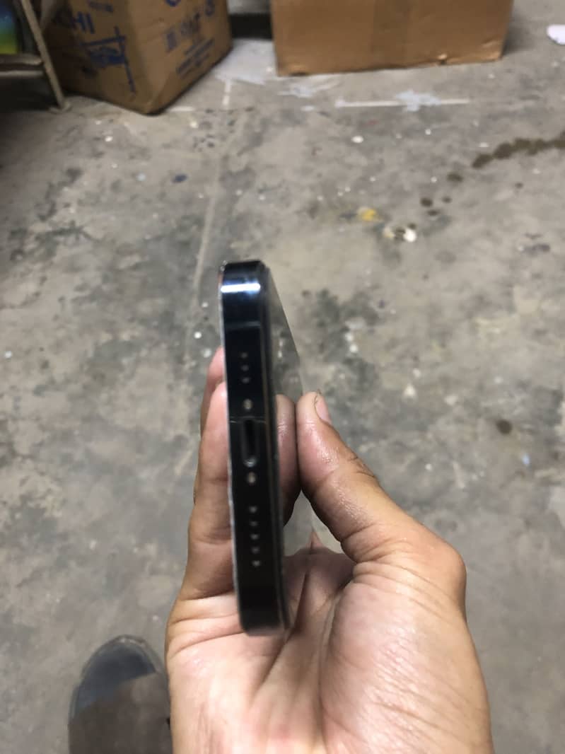 Apple iPhone 12 Pro 3
