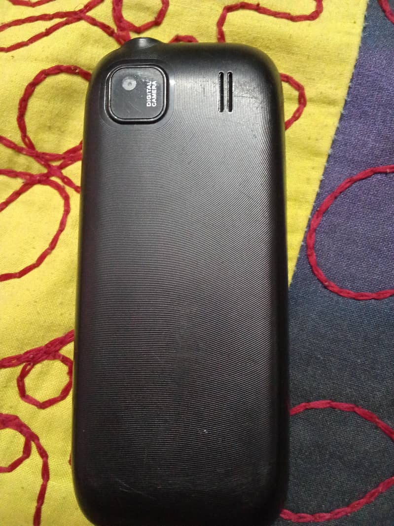 QMobile SL100 1