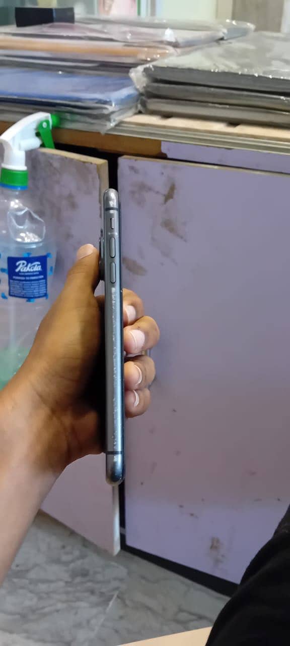 Apple iPhone 11 5