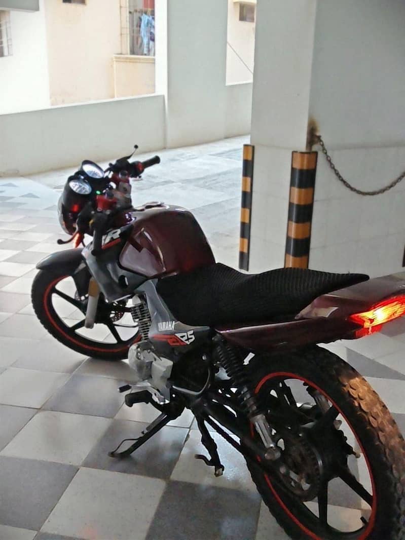 ybr 125 10