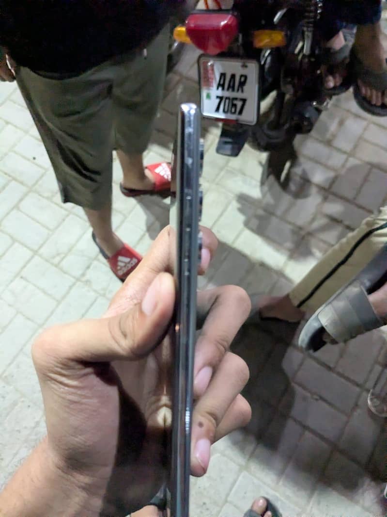 Tecno CAMON 40 Pro 1
