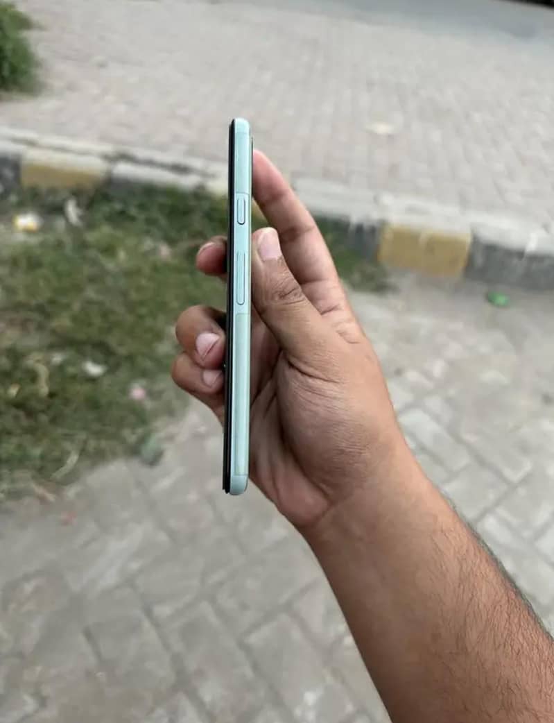 Google Pixel 5 2