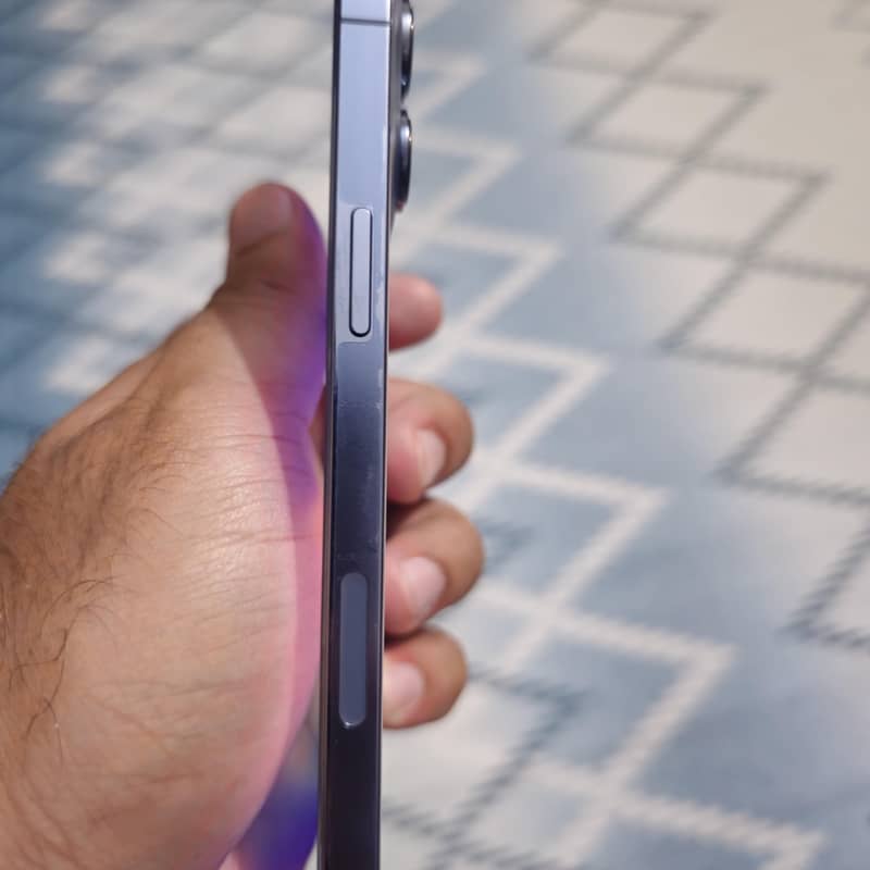 Apple iPhone 13 Pro Max 1
