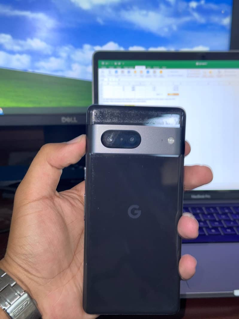 Google Pixel 7 4