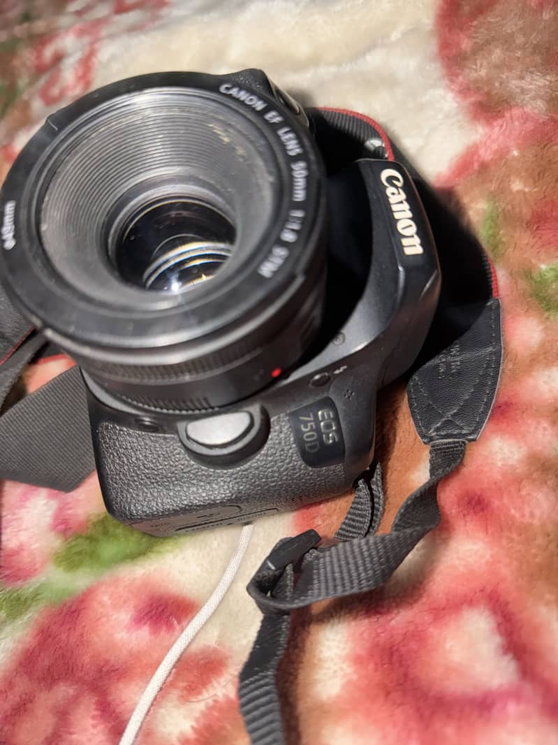 Canon eos750d 0