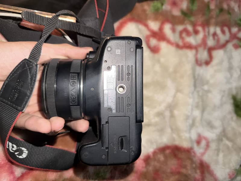 Canon eos750d 1