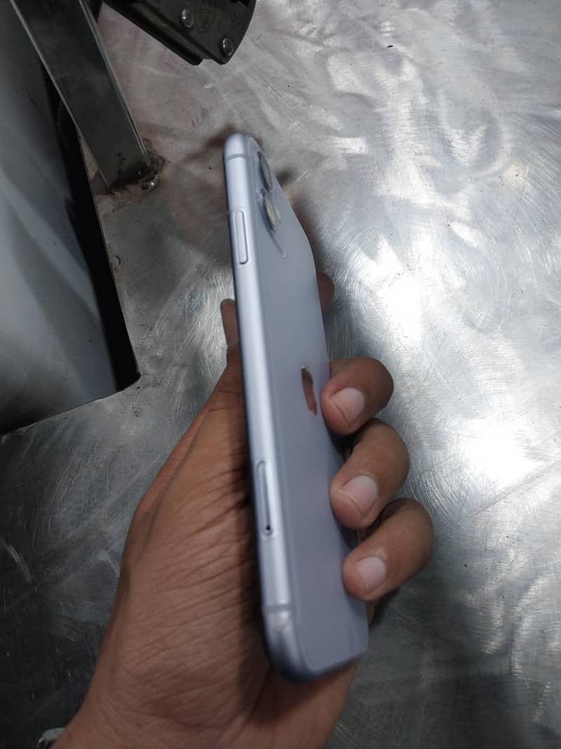 Apple iPhone 11 2