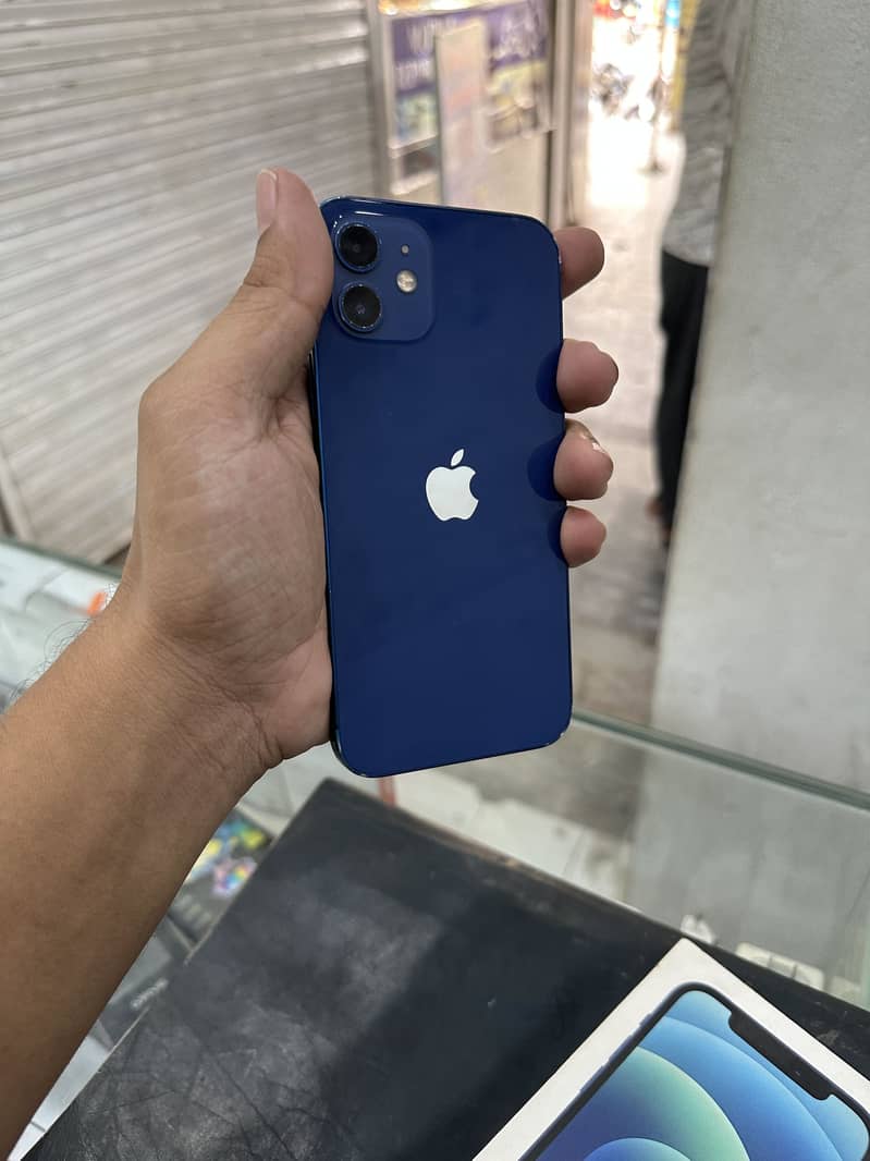Apple iPhone 12 0