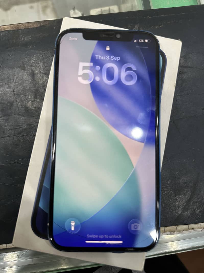 Apple iPhone 12 2
