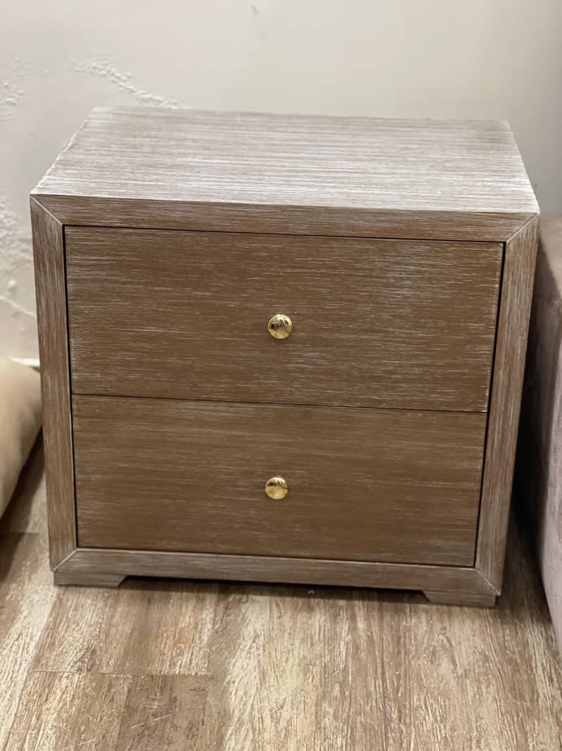 bed with side tables 2