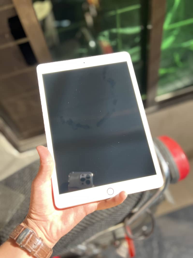Apple ipad 7th generation 1