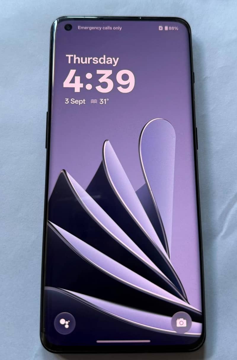 One Plus 10 Pro 1