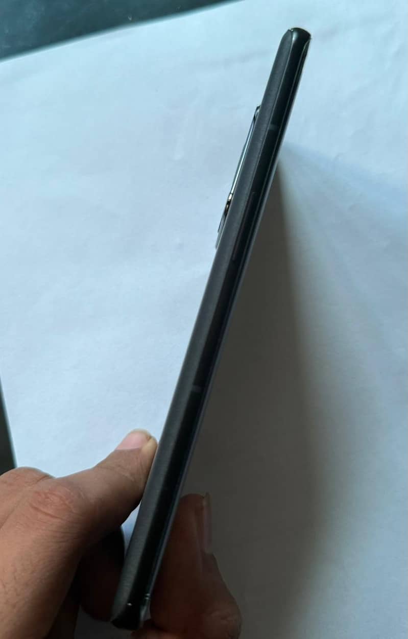 One Plus 10 Pro 4