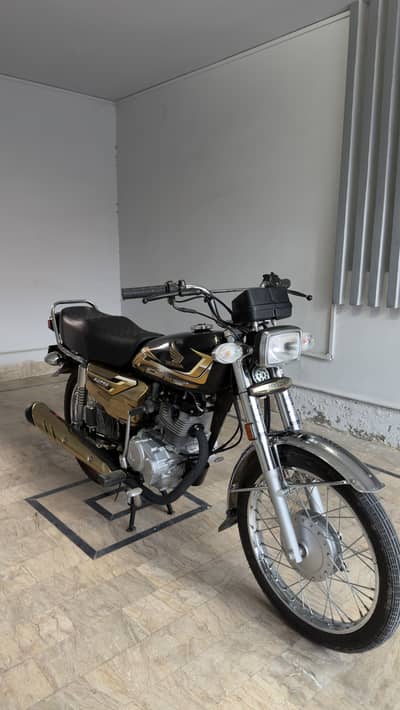 Honda cg125 gold edition