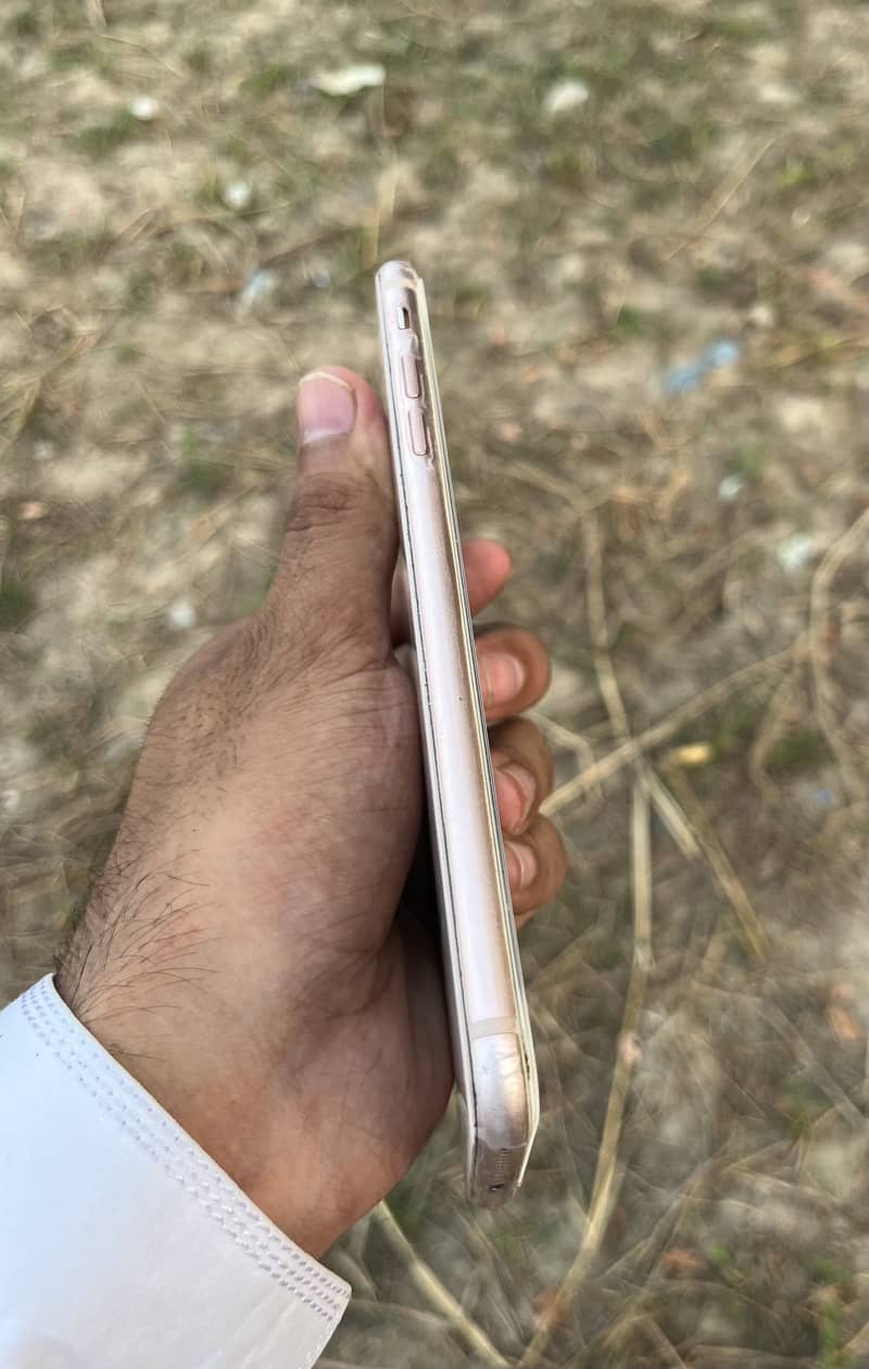 Apple iPhone 8 Plus 2
