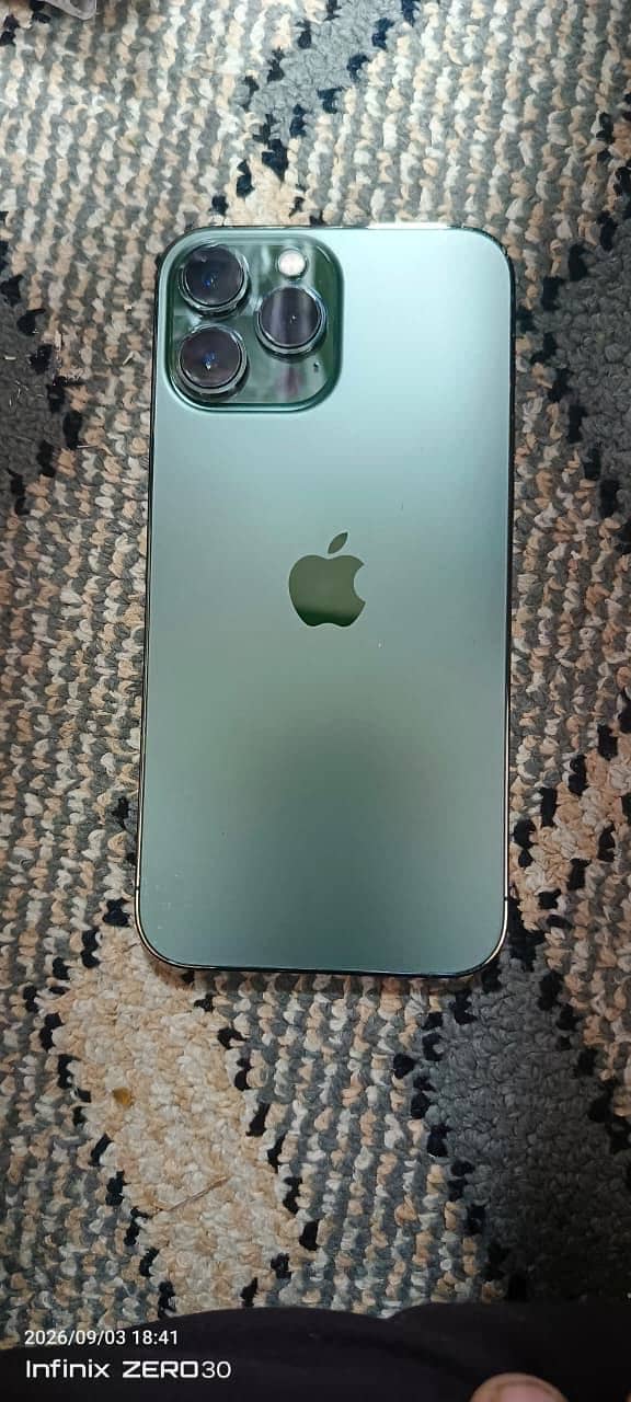 Apple iPhone 13 Pro Max 2