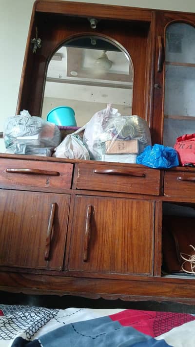 urgent sale bed set bed video sent to your number