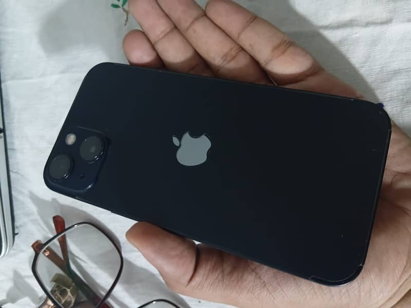 Apple iPhone 13 3